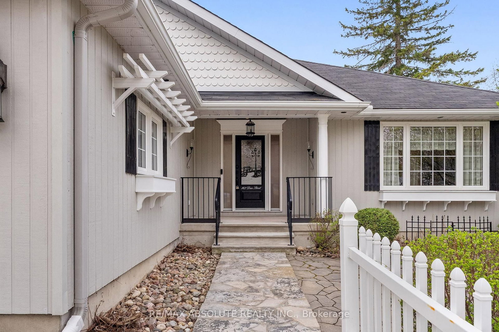 162 Dan Street • Arnprior, ON photo 3