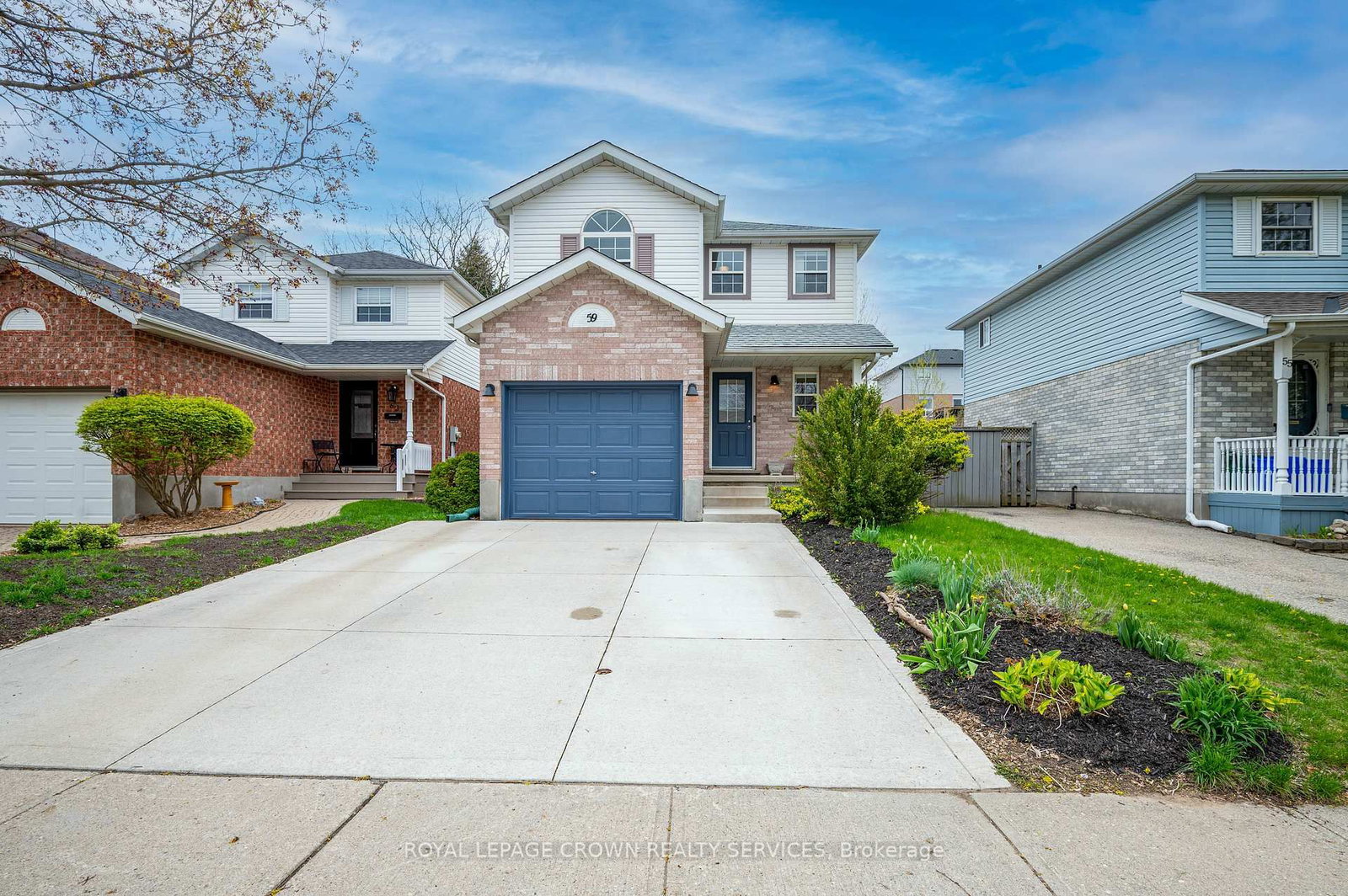 Detached House sold at 59 Gibb Street, Cambridge, Ontario, N3C 4C2 - MLS: X13105584
