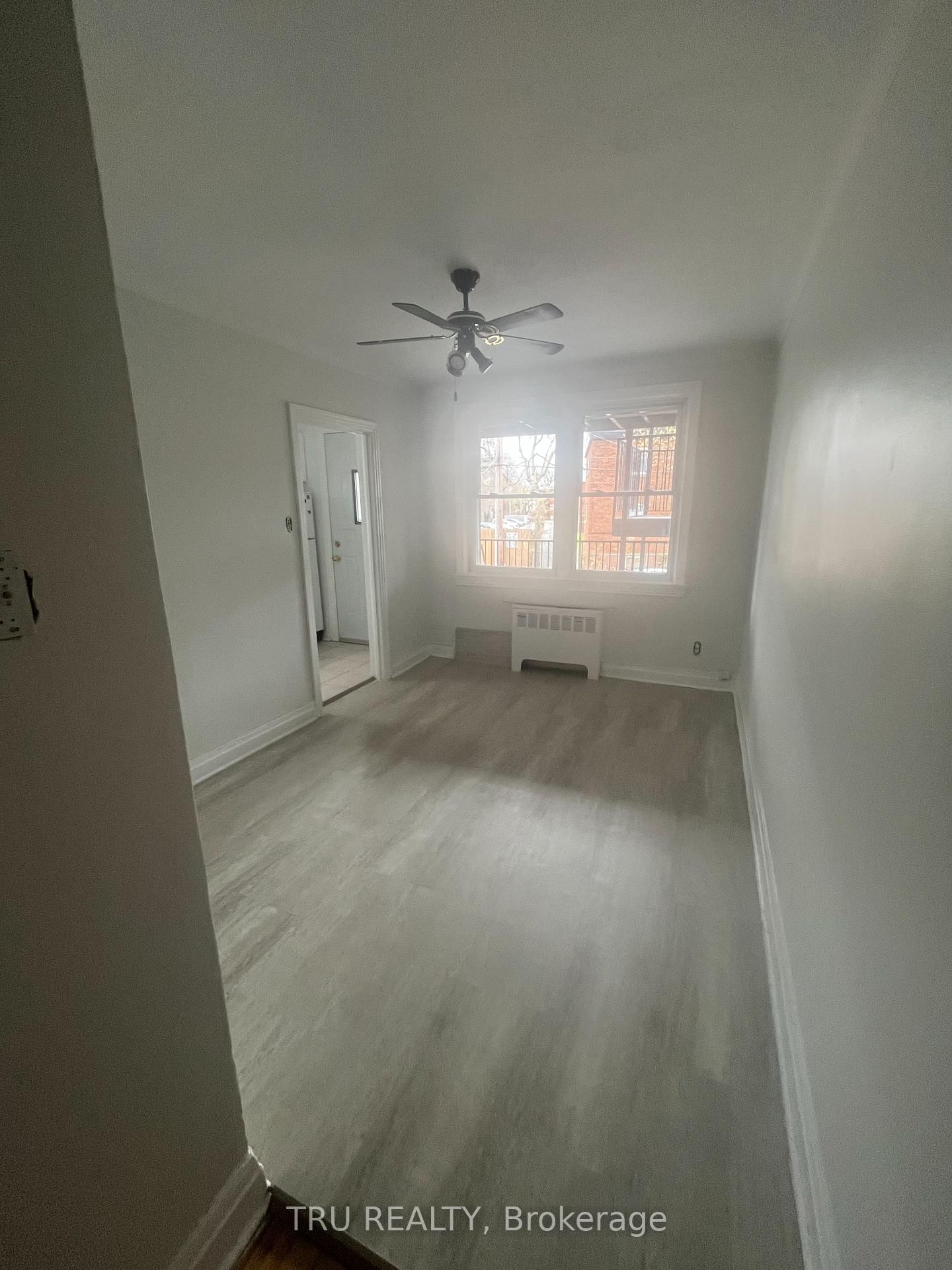 3-384 Blake Blvd, Ottawa, view 8