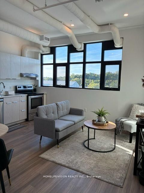 120 Huron Street, Unit 526