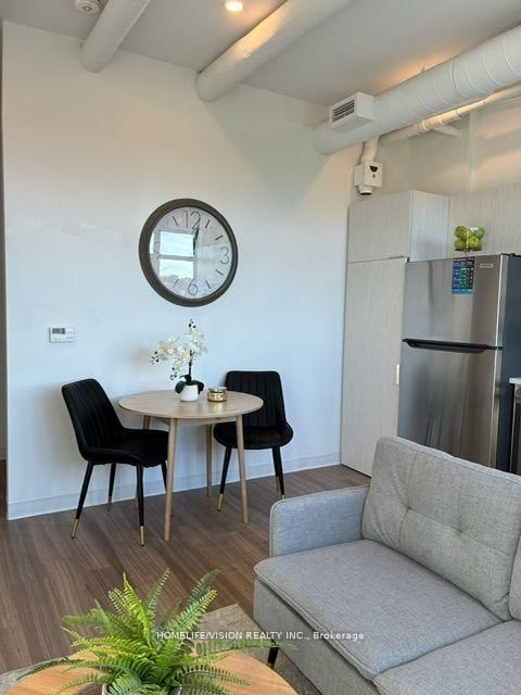 120 Huron Street, Unit 526 - Photo 4