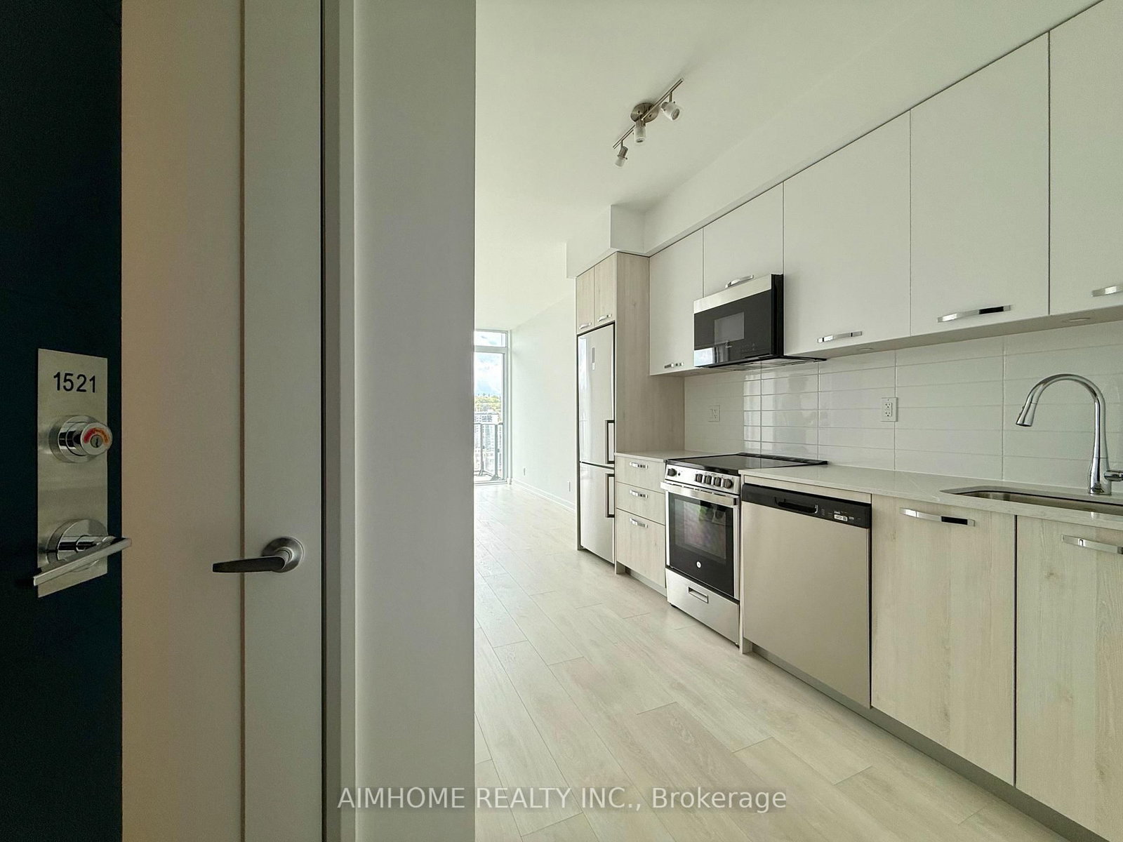 75 James Street S, Unit 1521 - Photo 3