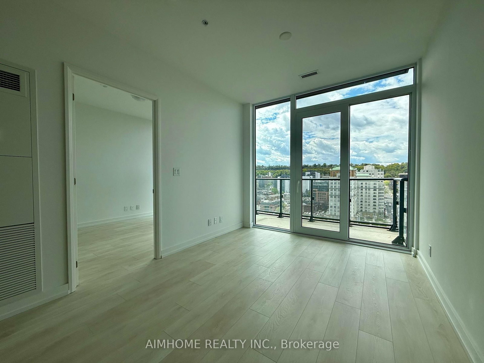75 James Street S, Unit 1521 - Photo 9