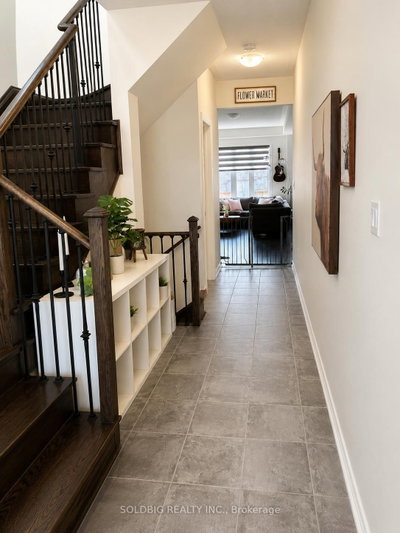 377 Skinner Road • Hamilton, ON photo 2