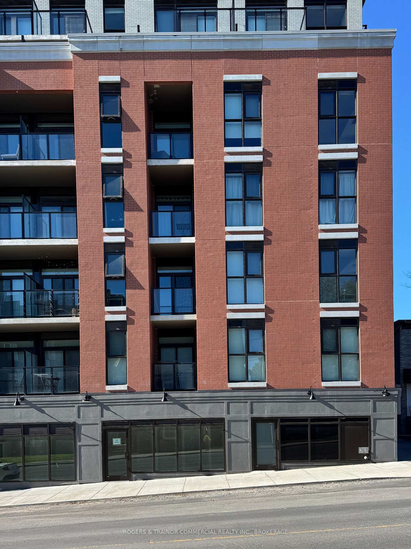 223 PRINCESS Street, Unit 106 - Photo 2