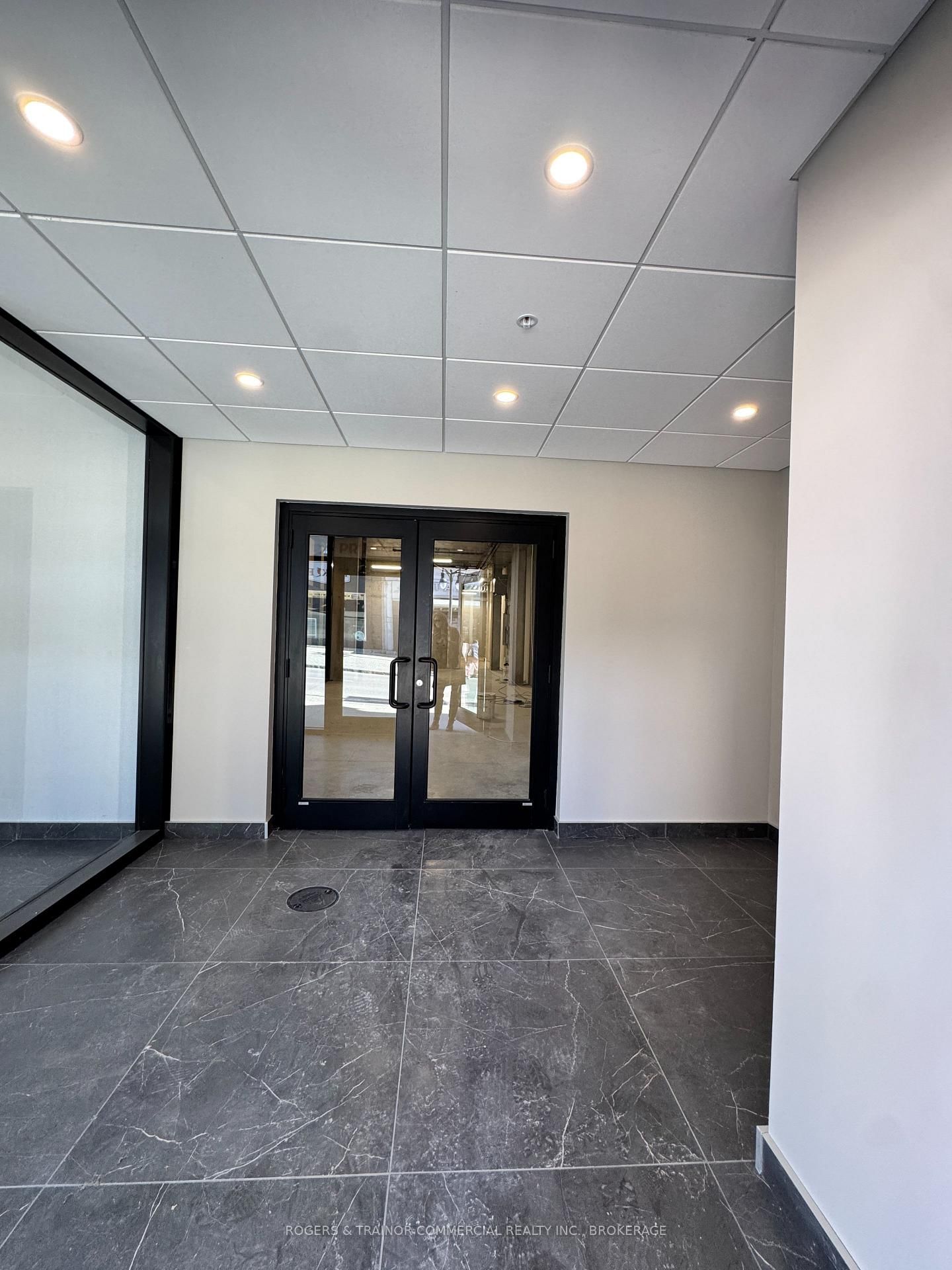 223 PRINCESS Street, Unit 104 - Photo 2