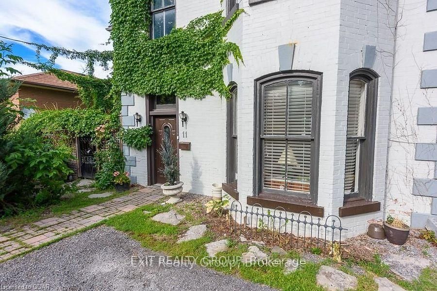 11 Isabel Street • Belleville, ON photo 3