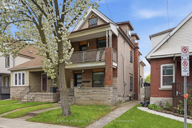 home for sale on 171 Rosslyn Avenue N