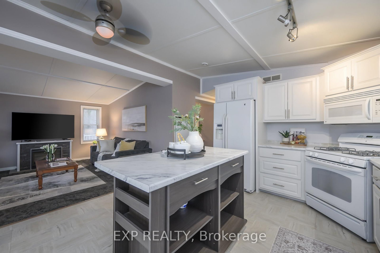22790 Amiens Road • #51 • Middlesex Centre, ON photo 15