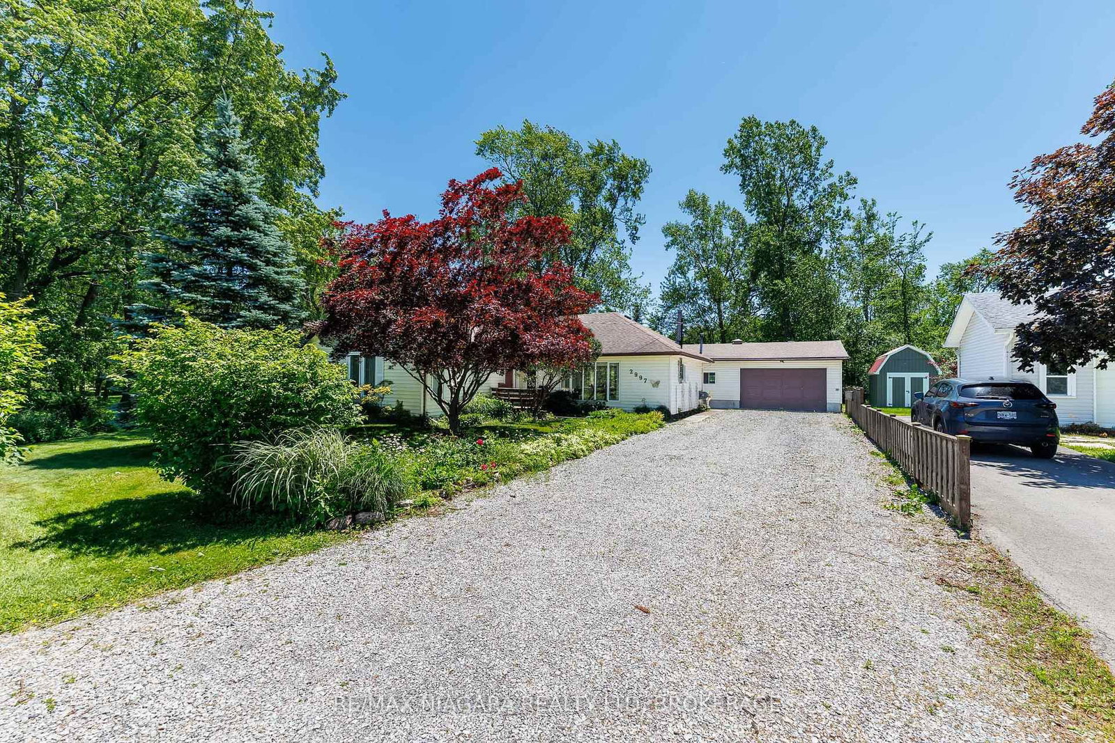 Detached House sold at 2997 Poplar Avenue, Fort Erie, Ontario, L0S 1N0 - Ridgeway - MLS: X13106940