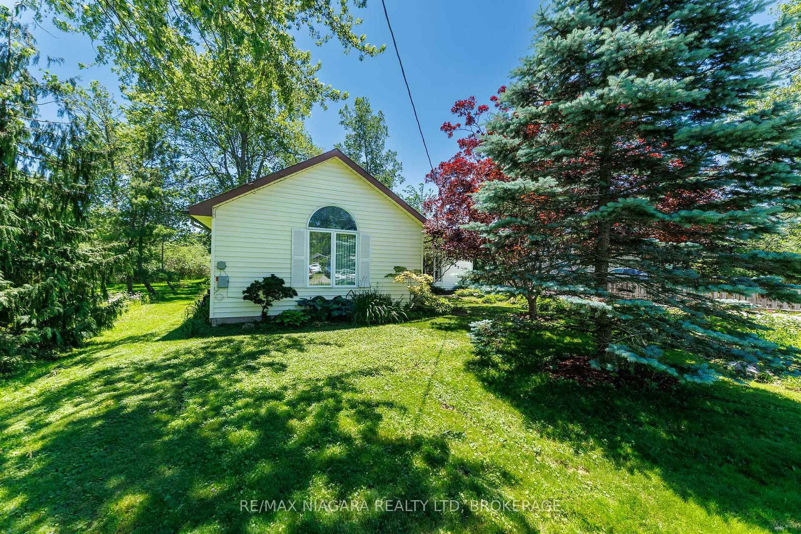 Detached House sold at 2997 Poplar Avenue, Fort Erie, Ontario, L0S 1N0 - Ridgeway - MLS: X13106940