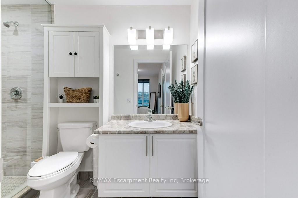 16 Concord Place, Unit 123