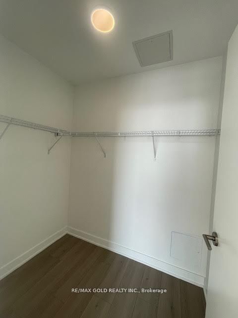 25 WELLINGTON Street S, Unit 3505 - Photo 10