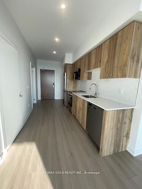 25 WELLINGTON Street S, Unit 3505 - Photo 14