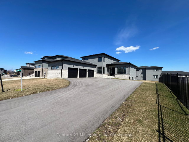 116 SLADDEN Court
