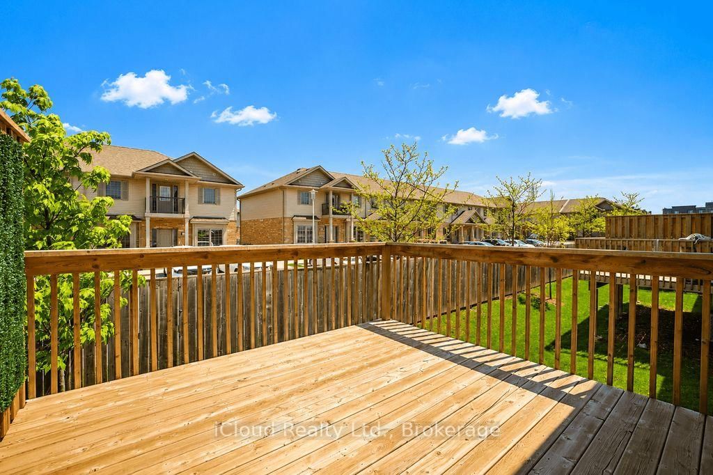 745 Chelton Road • #40 • London South, ON photo 11