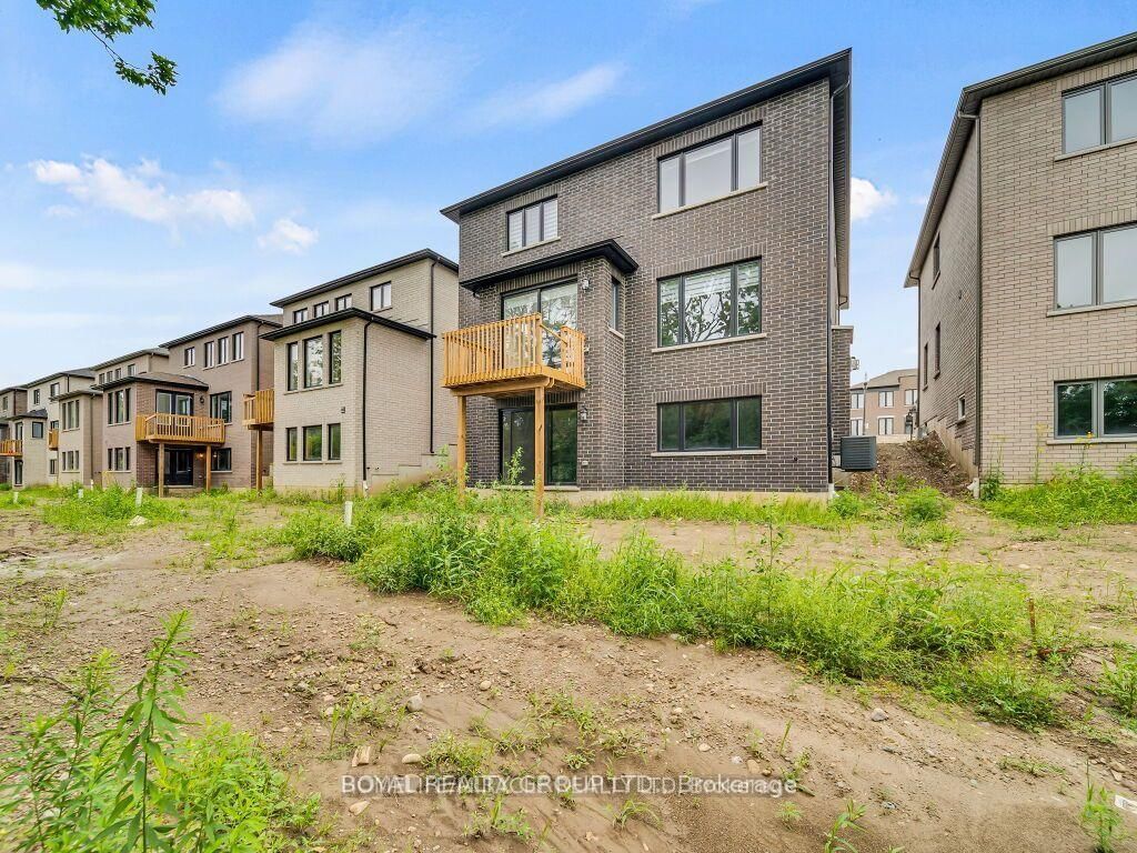 137 Harwood Avenue