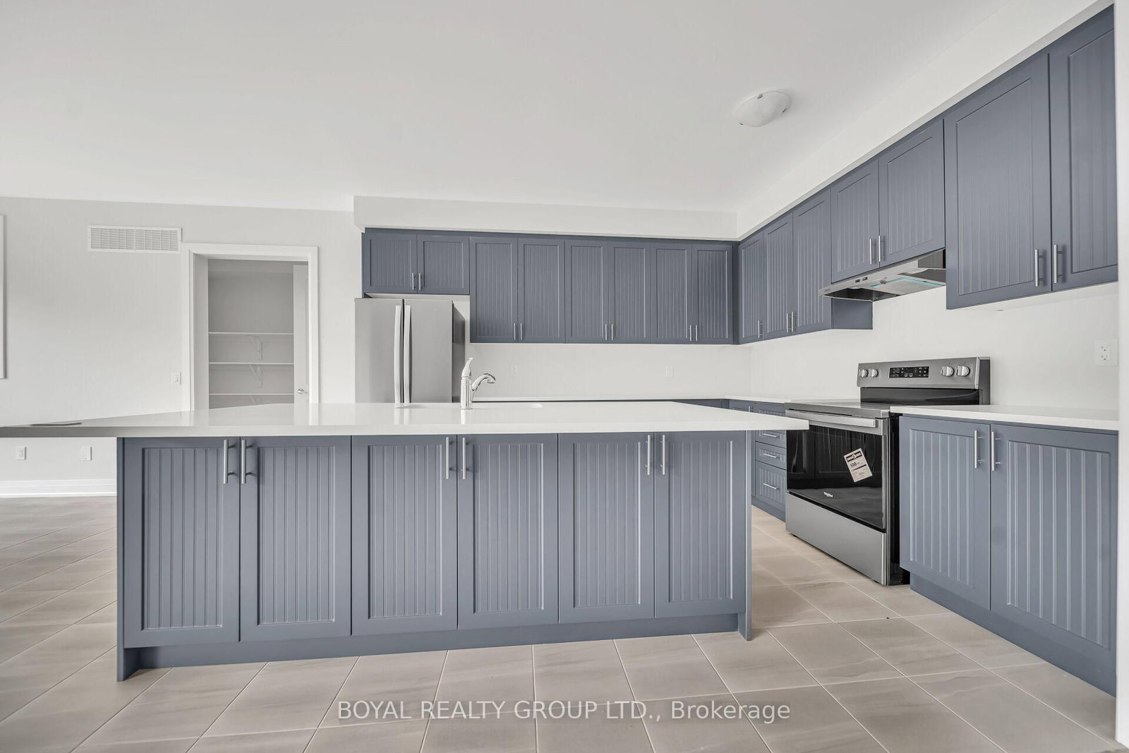 137 Harwood Avenue - Photo 10