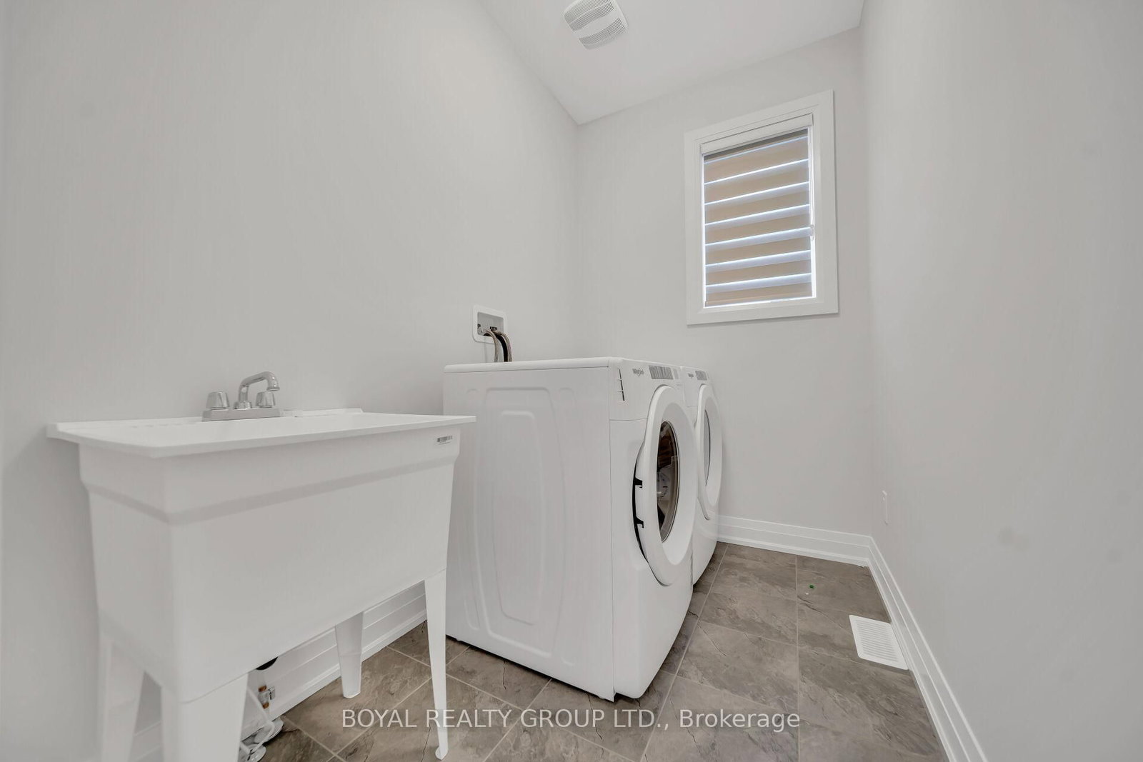 137 Harwood Avenue - Photo 11