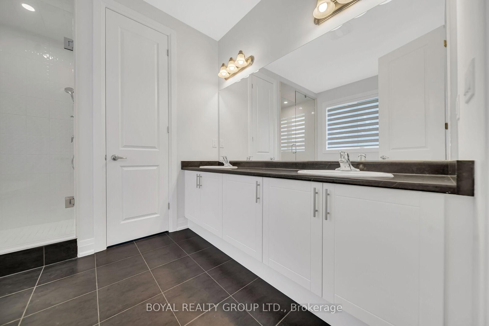 137 Harwood Avenue - Photo 5