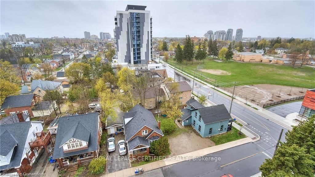 160 KING Street N, Unit 901