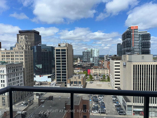 1410 - 75 James Street S