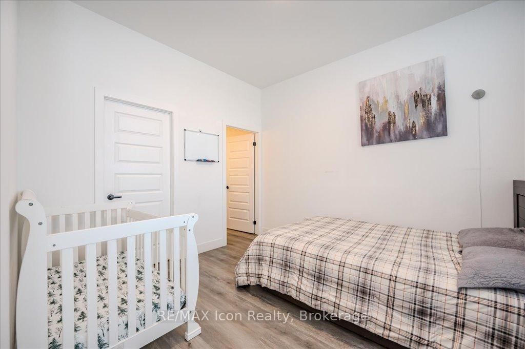 26 Lowes Road W, Unit 105 - Photo 23