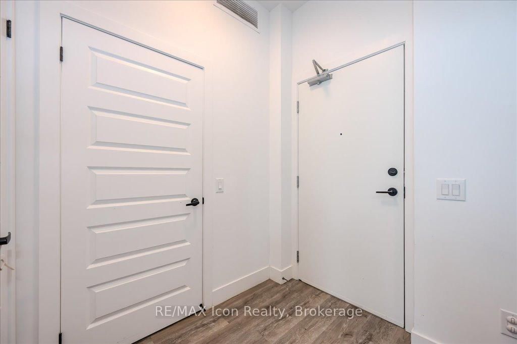 26 Lowes Road W, Unit 105 - Photo 9