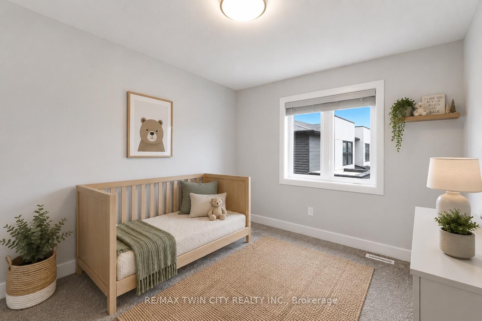 499 Sophia Crescent, Unit 56 - Photo 17