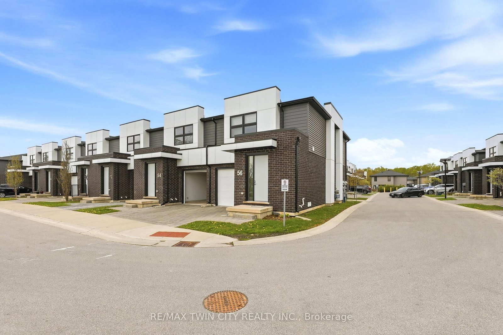 499 Sophia Crescent, Unit 56 - Photo 24