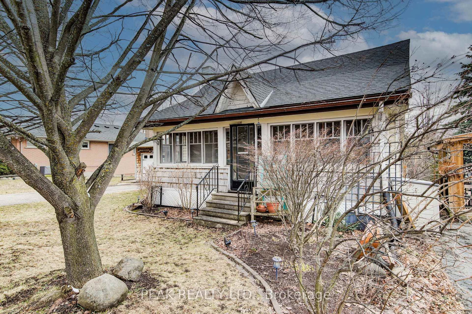 186 Norwich Avenue - Photo 2