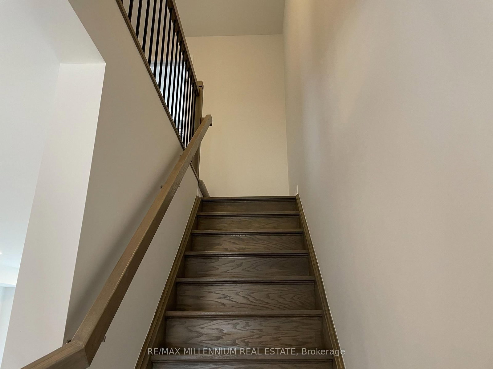 51 Sparrow Avenue, Unit 24 - Photo 13