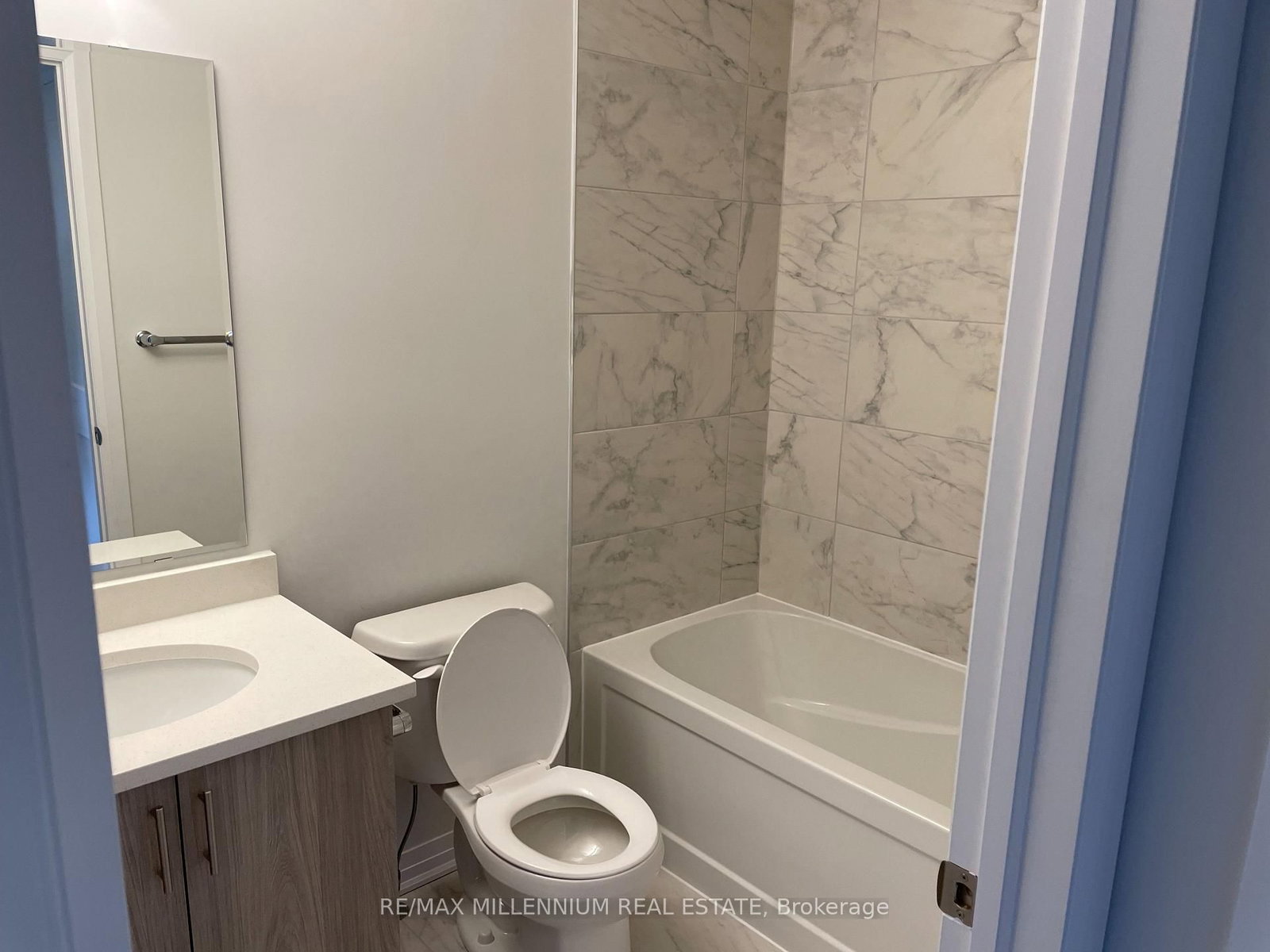 51 Sparrow Avenue, Unit 24 - Photo 19