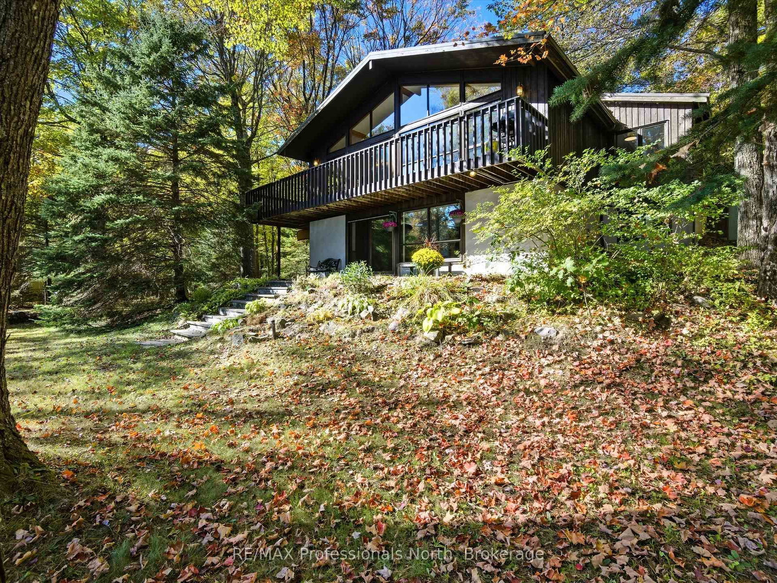 293 OTTER LAKE Road • Huntsville, ON photo 10