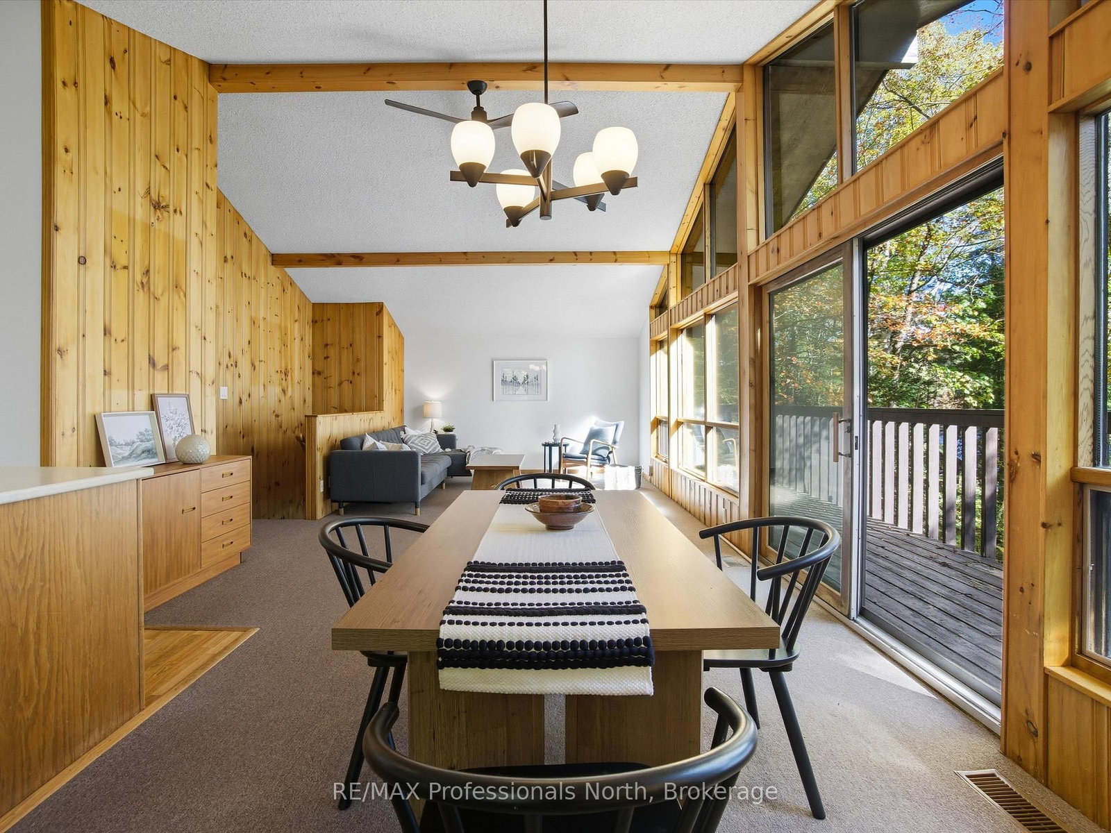 293 OTTER LAKE Road • Huntsville, ON photo 16