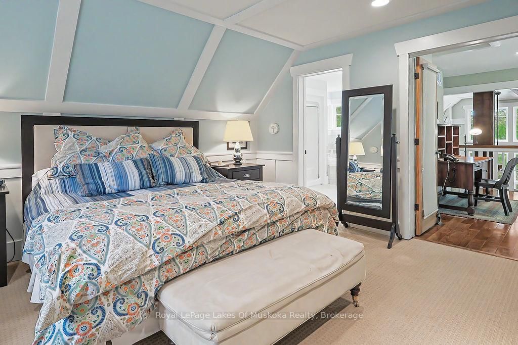 1020 BIRCH GLEN MAPLE COTTAGE week 5 Road • Lake of Bays, ON photo 15