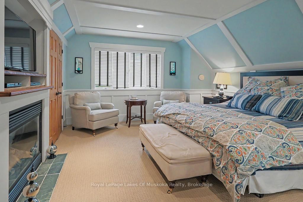 1020 BIRCH GLEN MAPLE COTTAGE week 5 Road • Lake of Bays, ON photo 16