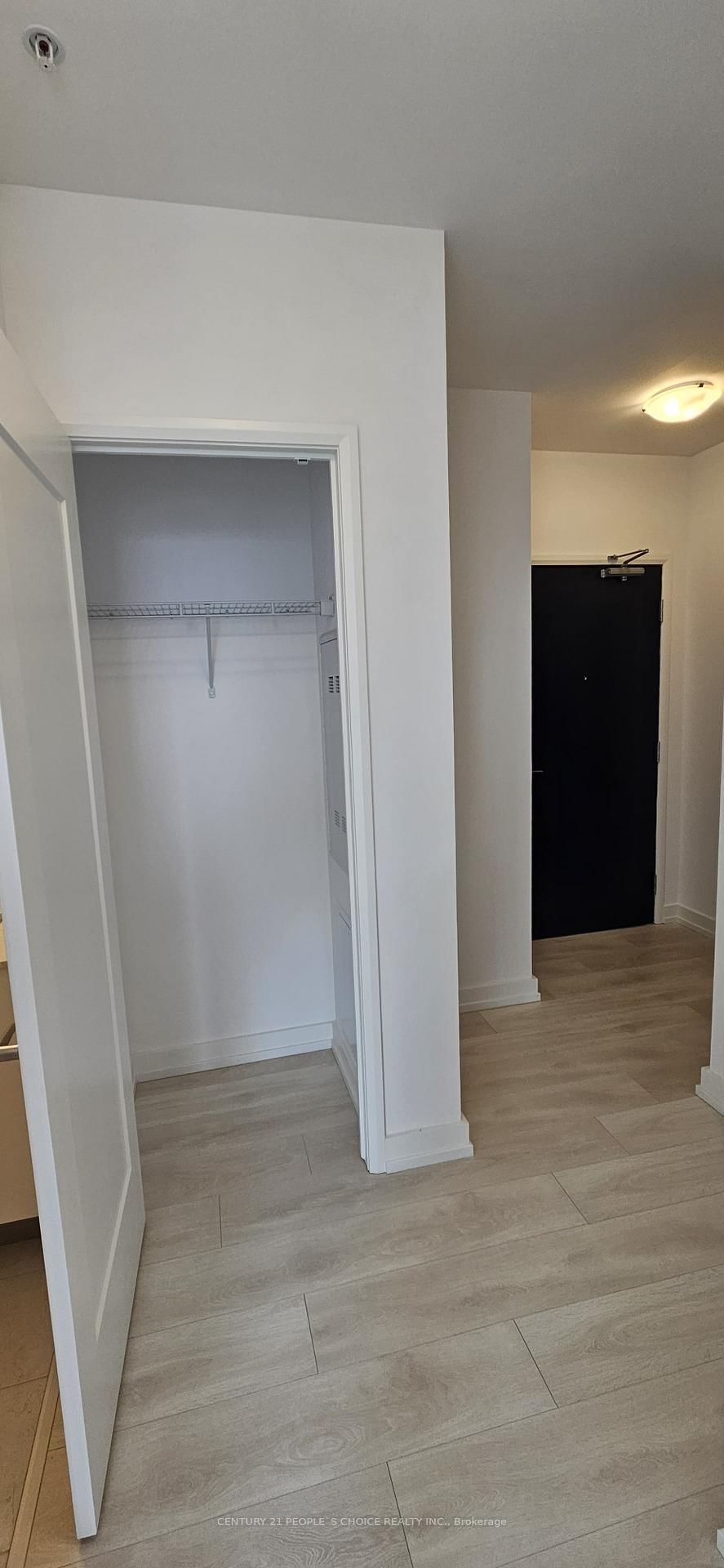 75 James Street S, Unit 1602 - Photo 8