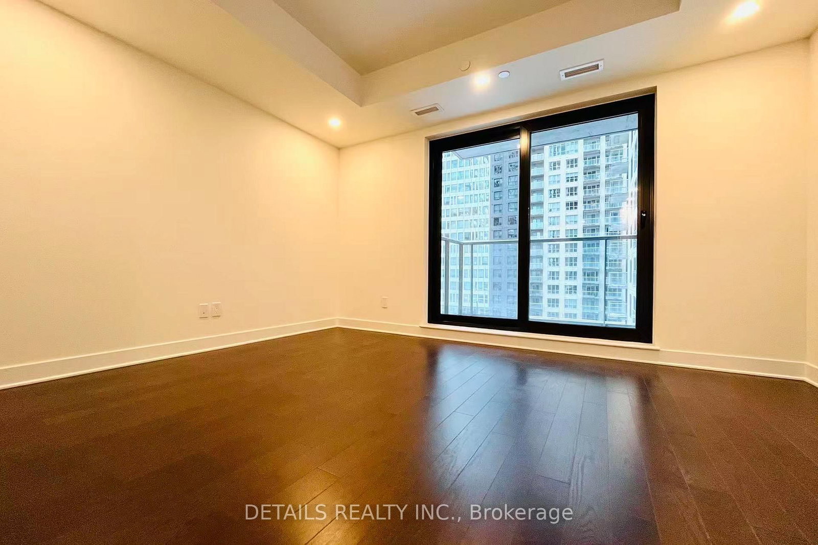 180 George Street, Unit 510 - Photo 10