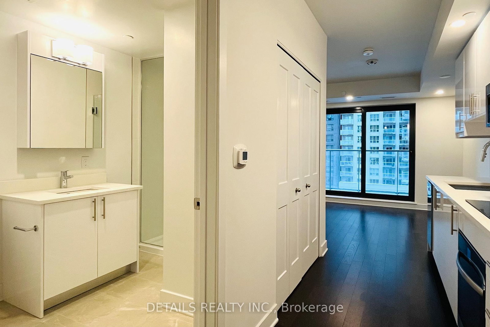 180 George Street, Unit 510 - Photo 4