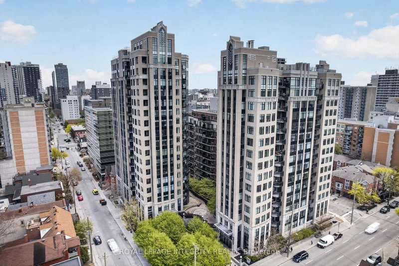 home for sale on 1612-235 Kent Street
