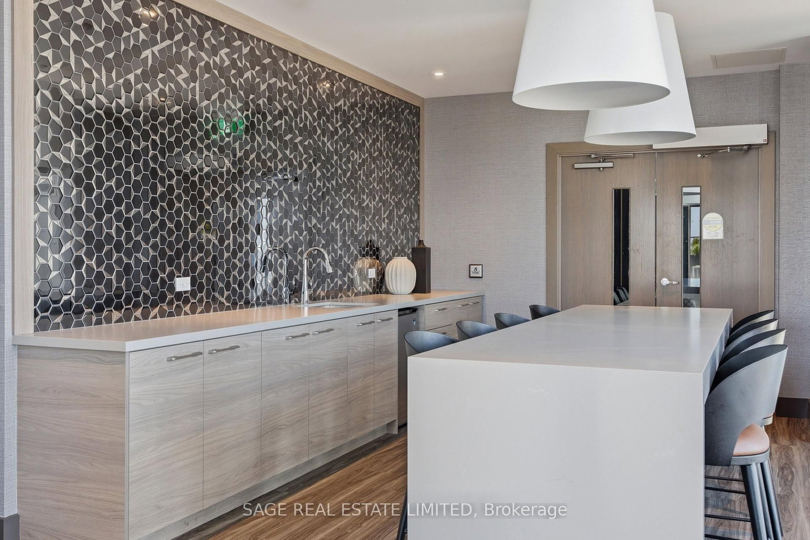 75 James Street S, Unit 1404 - Photo 25