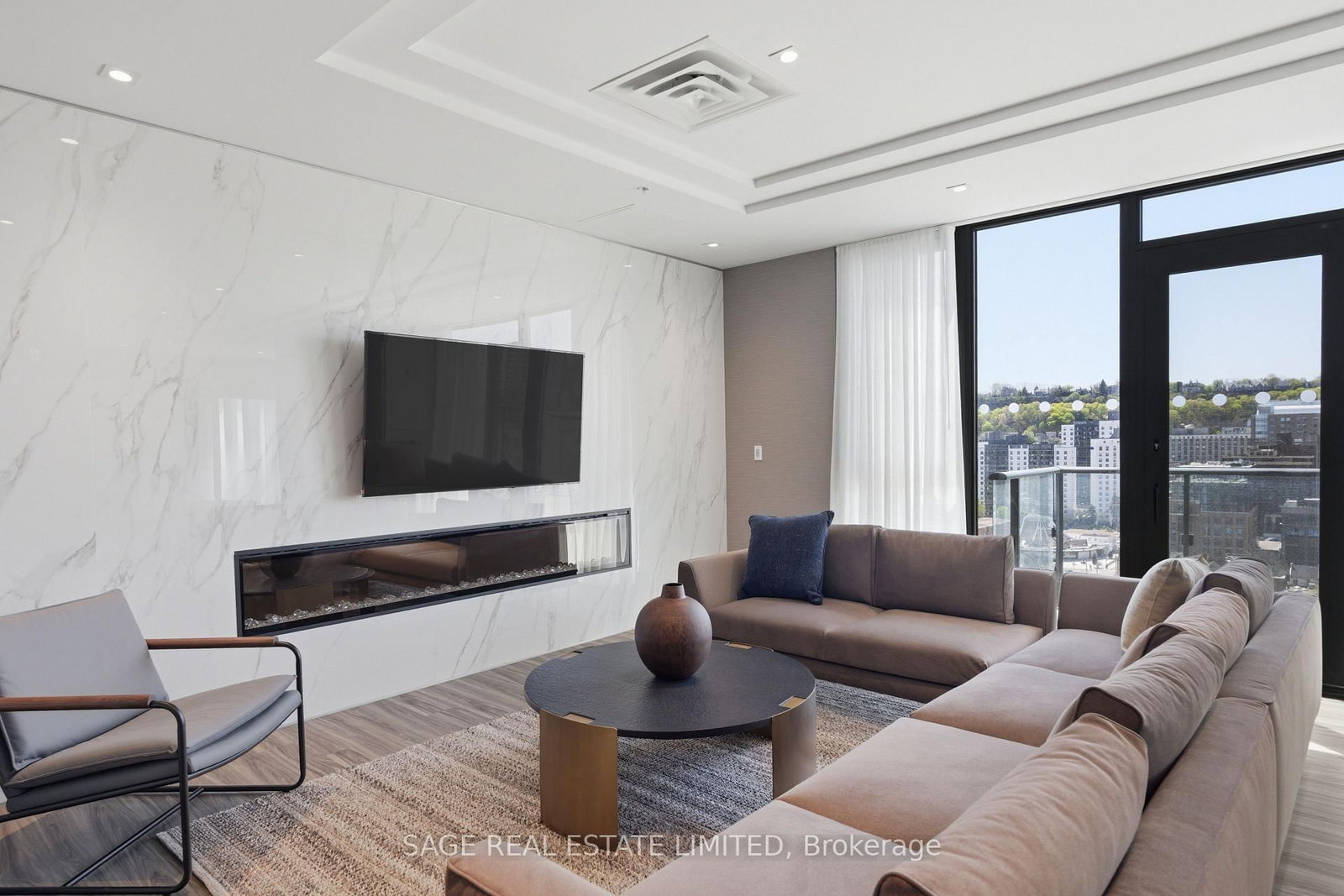 75 James Street S, Unit 1404 - Photo 29