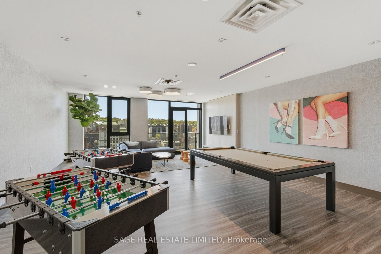 75 James Street S, Unit 1404 - Photo 40