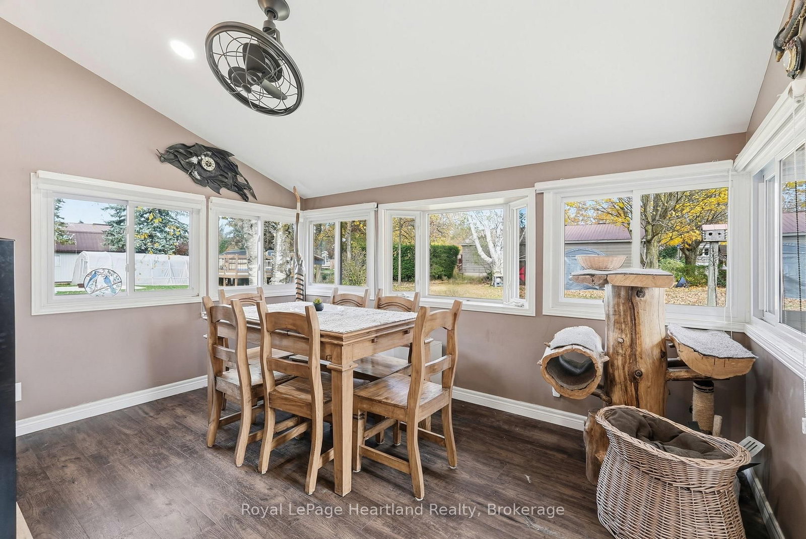 292 Wellington Street • North Huron, ON photo 11