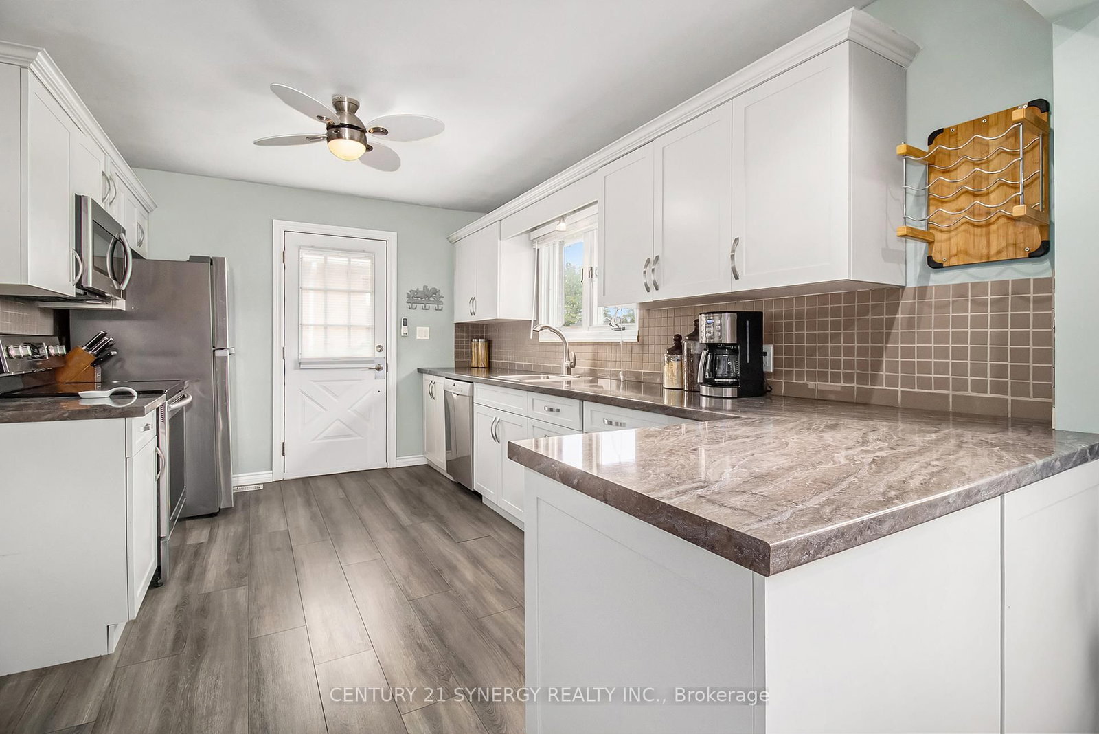 92 Jasper Avenue • Smiths Falls, ON photo 3