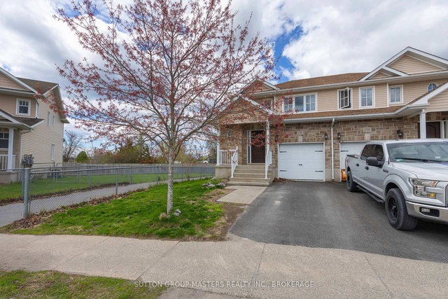 1596 Crimson Crescent