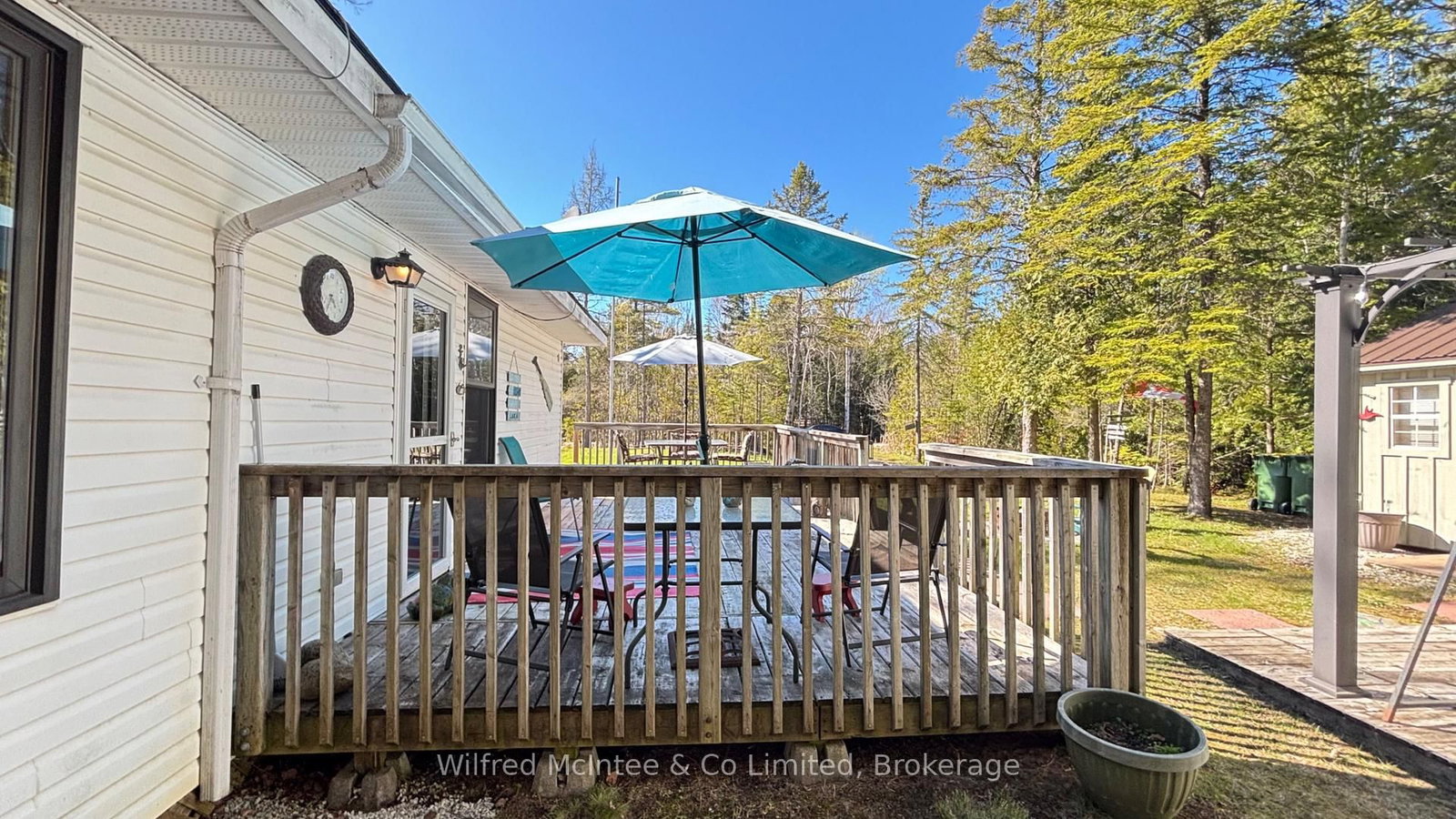 26 THOMPSON Avenue - Photo 6
