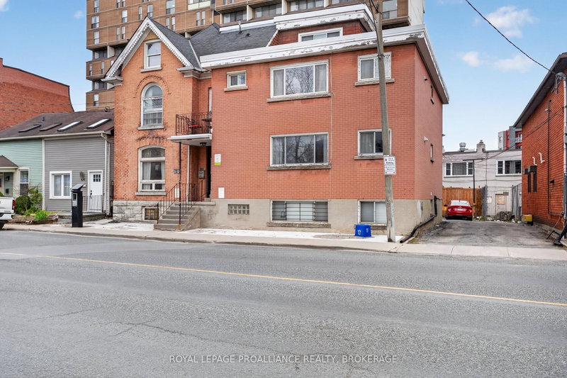 322 Queen St, Kingston, Ontario