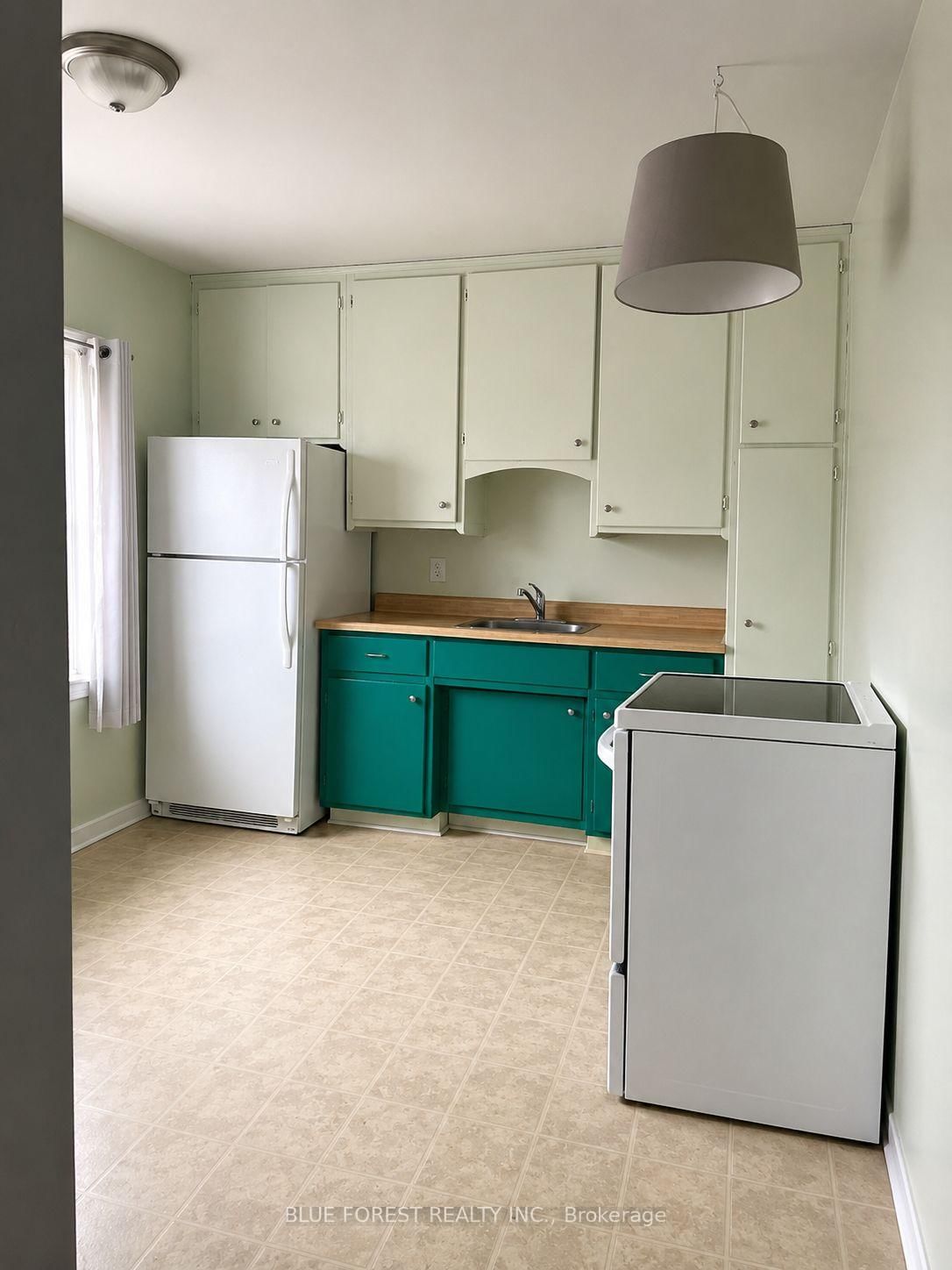 23 Barnes Street • St. Thomas, ON photo 12